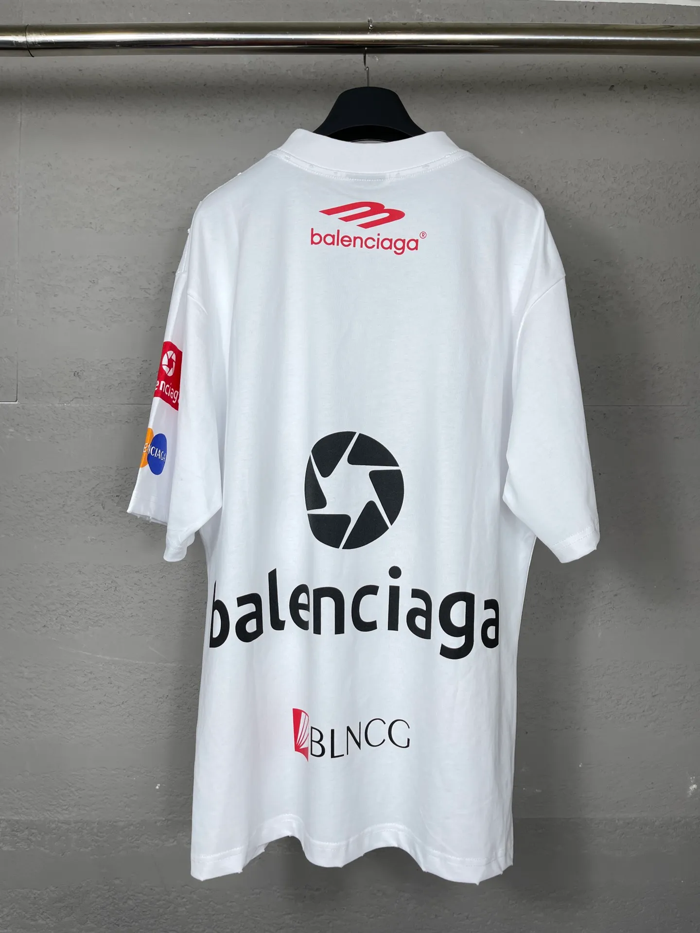 【 . Quality】BALENCI*GA/ BALENCI*GA#2024 New Arrival， Lo GOClassic T . 。 Authentic 。 ！ ZP . 260 ， . . . . Color Change。 。 ， ， ， ， ， OS . Same Style ：BL 223206 ：White， Blue Size：XS L
